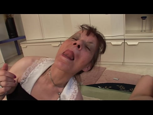 ❤️ Duo aviam et unum avum habent threesome Porn video at porn la.bassaniluigi.ru