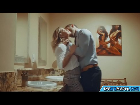❤️ Cum busty flava seducit in latrinae publicae Porn video at porn la.bassaniluigi.ru